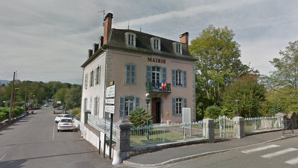 Tardets : la mairie